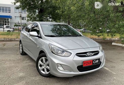 Hyundai Accent 2012 - фото 8