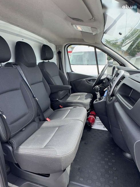 Renault Trafic 2020 - фото 22