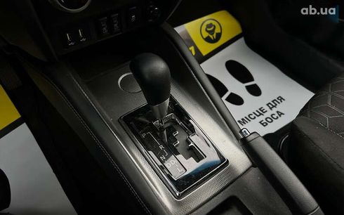 Mitsubishi Outlander 2019 - фото 13