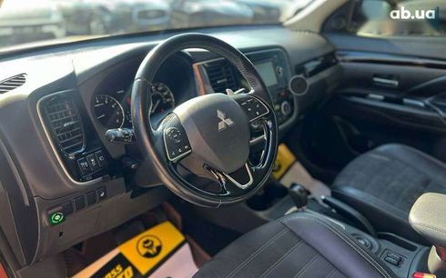 Mitsubishi Outlander 2015 - фото 10