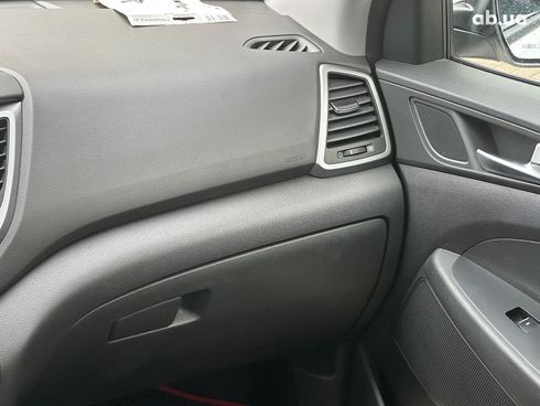 Hyundai Tucson 2017 белый - фото 22