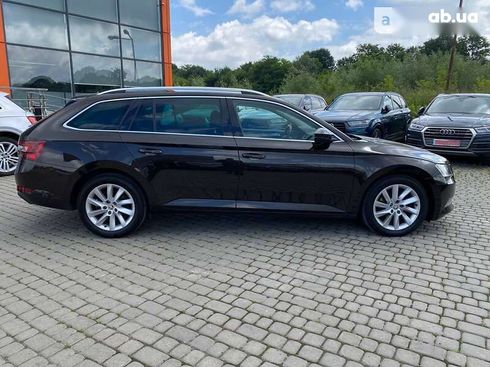 Skoda Superb 2019 - фото 8