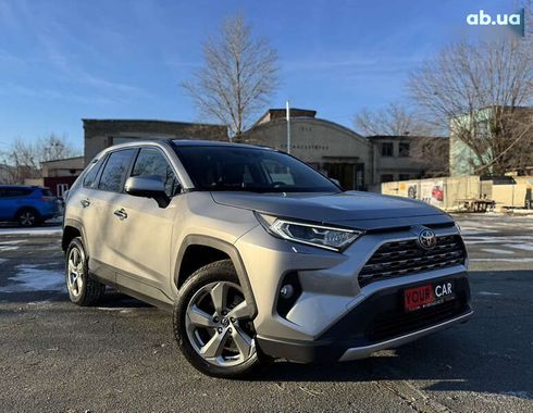 Toyota RAV4 2019 - фото 10