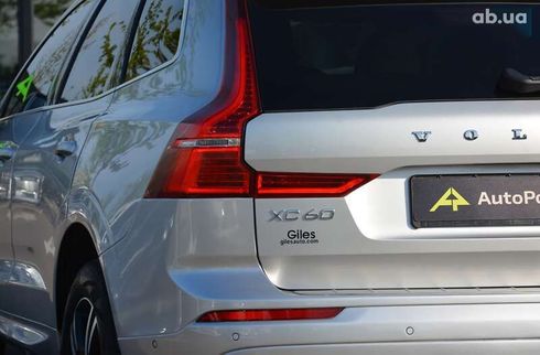 Volvo XC60 2018 - фото 12
