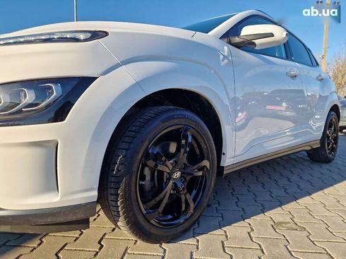 Hyundai Kona 2022 - фото 8
