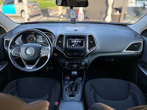 Jeep Cherokee 2018 - фото 19