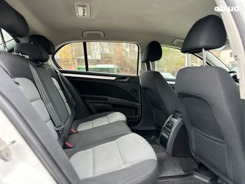 Skoda Superb 2012 белый - фото 22