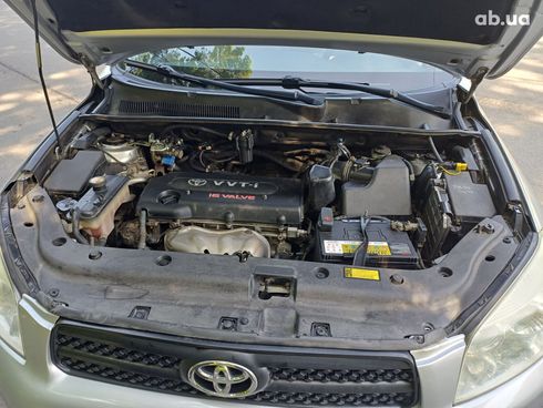 Toyota RAV4 2007 серебристый - фото 11