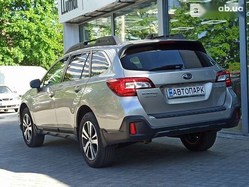 Subaru Outback 2018 - фото 10