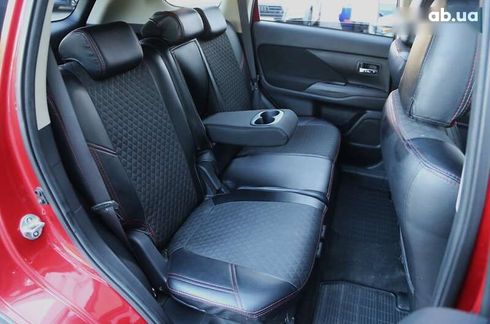 Mitsubishi Outlander 2018 - фото 11
