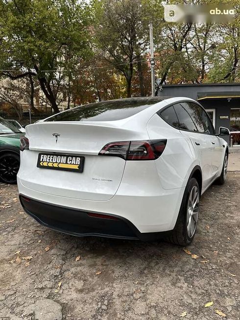 Tesla Model Y 2023 - фото 8