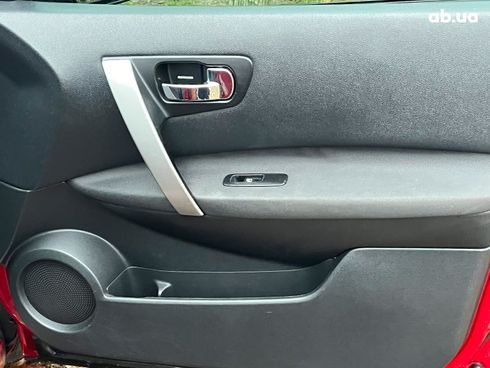 Nissan Qashqai 2012 красный - фото 29