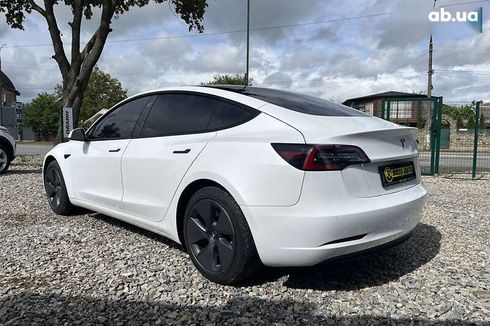Tesla Model 3 2022 - фото 4
