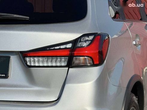 Mitsubishi Outlander 2019 - фото 17