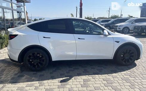 Tesla Model Y 2023 - фото 8