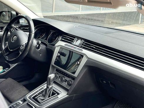 Volkswagen Passat 2017 - фото 18
