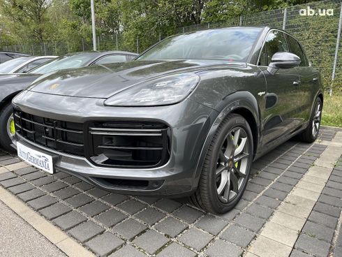 Porsche Cayenne Turbo S E-Hybrid 2022 - фото 26