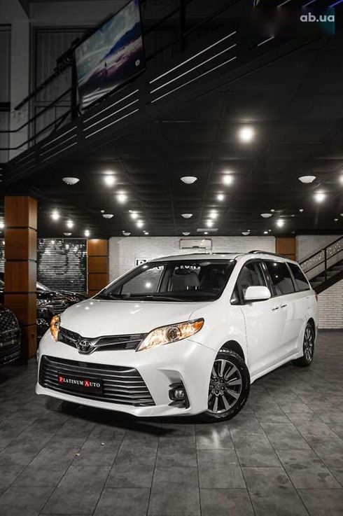 Toyota Sienna 2020 - фото 5