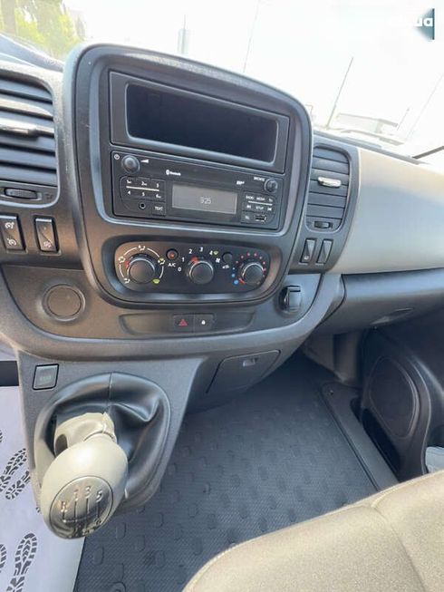 Renault Trafic 2018 - фото 19