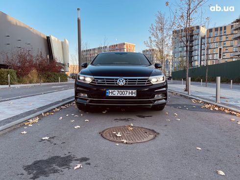 Volkswagen Passat Variant 2018 черный - фото 17