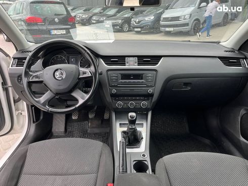 Skoda Octavia 2014 белый - фото 16