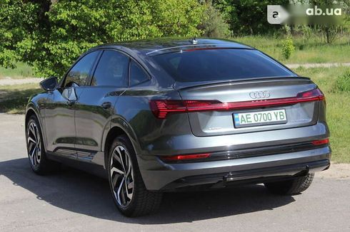 Audi E-Tron 2021 - фото 10