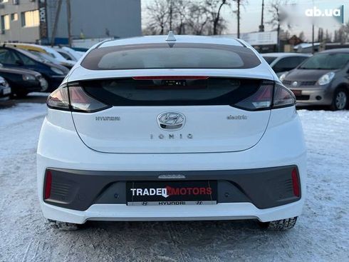Hyundai Ioniq 2021 - фото 11