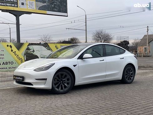 Tesla Model 3 2022 - фото 3