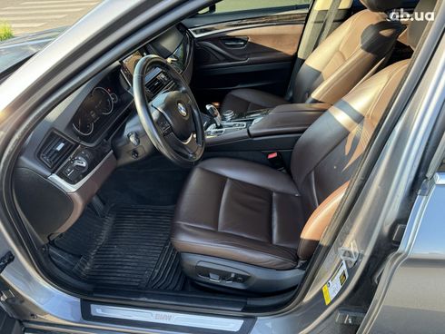 BMW 5 серия 2015 серый - фото 18