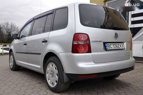 Volkswagen Touran 2010 - фото 12