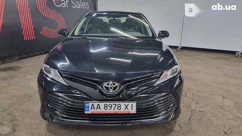 Toyota Camry 2019 - фото 2