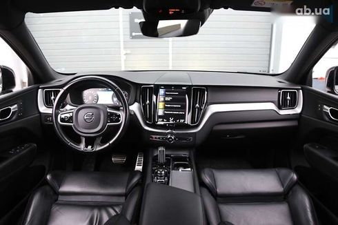 Volvo XC60 2019 - фото 14