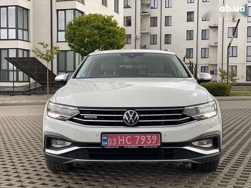 Volkswagen passat alltrack 2020 - фото 6