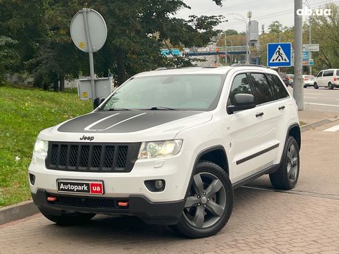 Jeep Grand Cherokee 2012 белый - фото 14