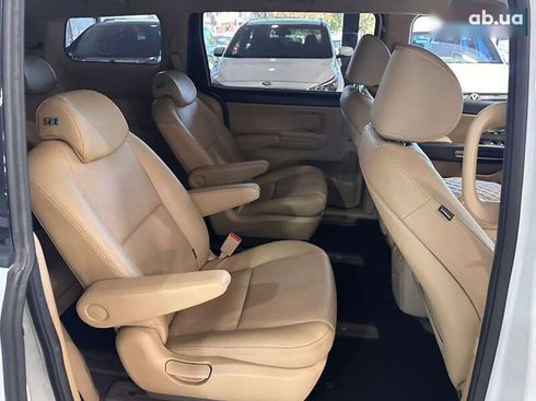 Kia Carnival 2020 - фото 21