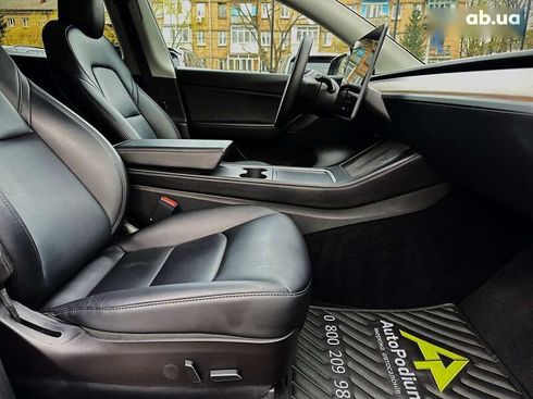 Tesla Model Y 2022 - фото 28