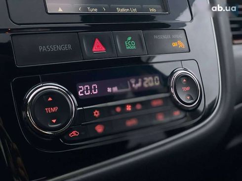 Mitsubishi Outlander 2015 - фото 27