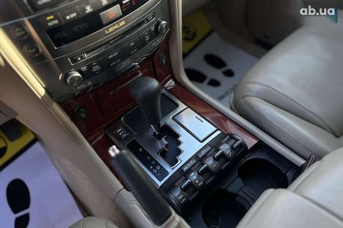 Lexus LX 2008 - фото 20