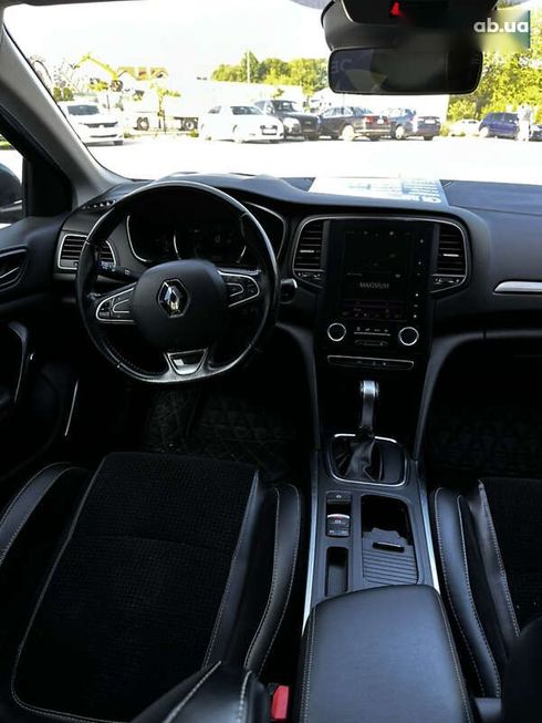 Renault Megane 2017 - фото 17