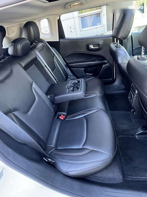 Jeep Compass 2018 - фото 27