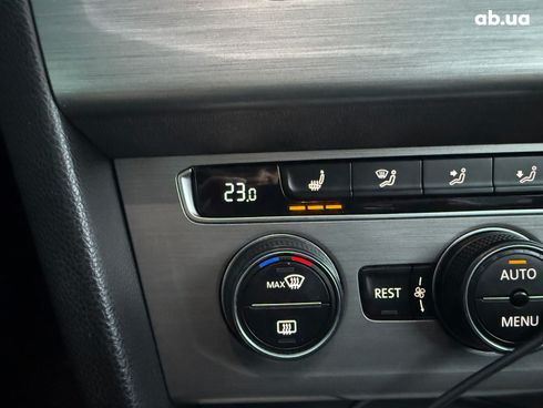 Volkswagen Passat 2016 серый - фото 22