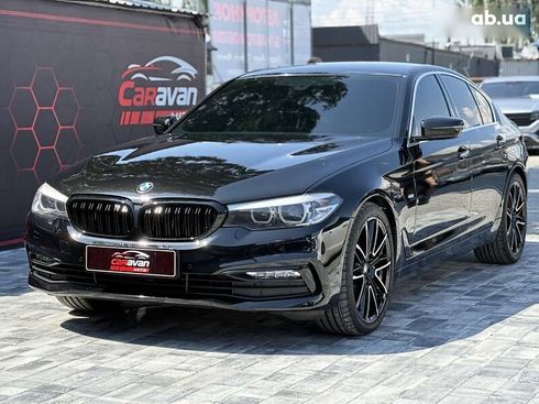 BMW 5 серия 2017 - фото 20