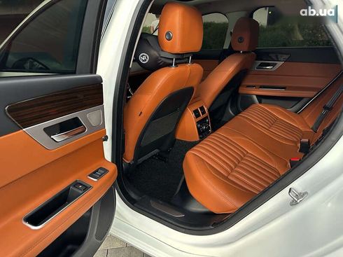 Jaguar XF 2016 - фото 30