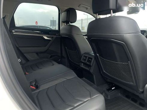 Volkswagen Touareg 2020 - фото 23