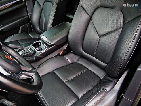 Porsche Cayenne 2017 - фото 11