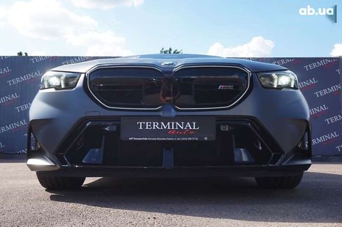 BMW M5 2025 - фото 11