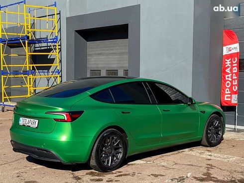 Tesla Model 3 2025 - фото 11