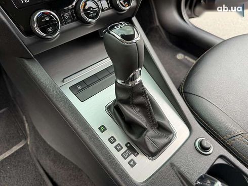 Skoda Octavia 2017 - фото 25