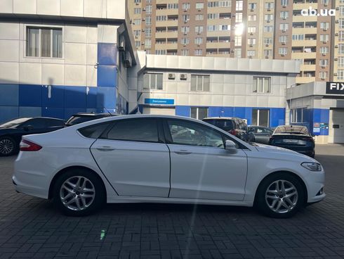 Ford Fusion 2015 белый - фото 9