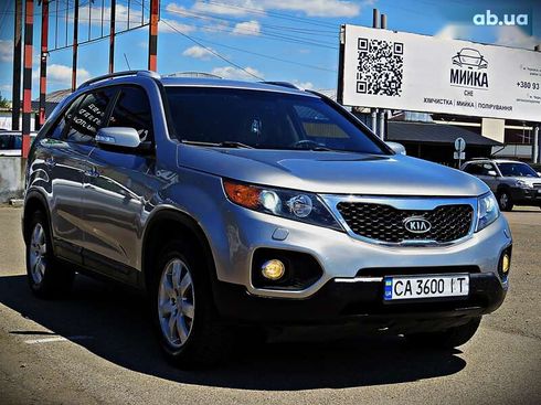Kia Sorento 2012 - фото 2